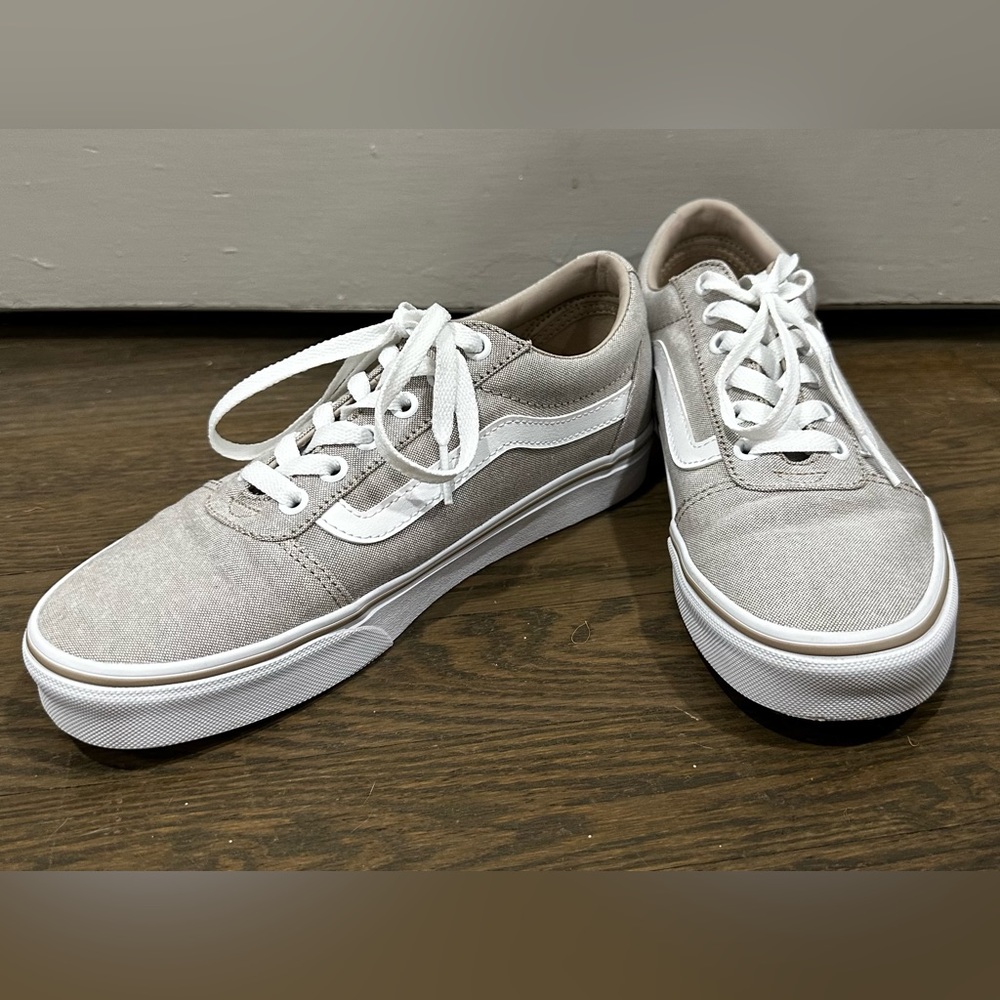 Vans Taupe Ward Lo Sneaker | Size W8
